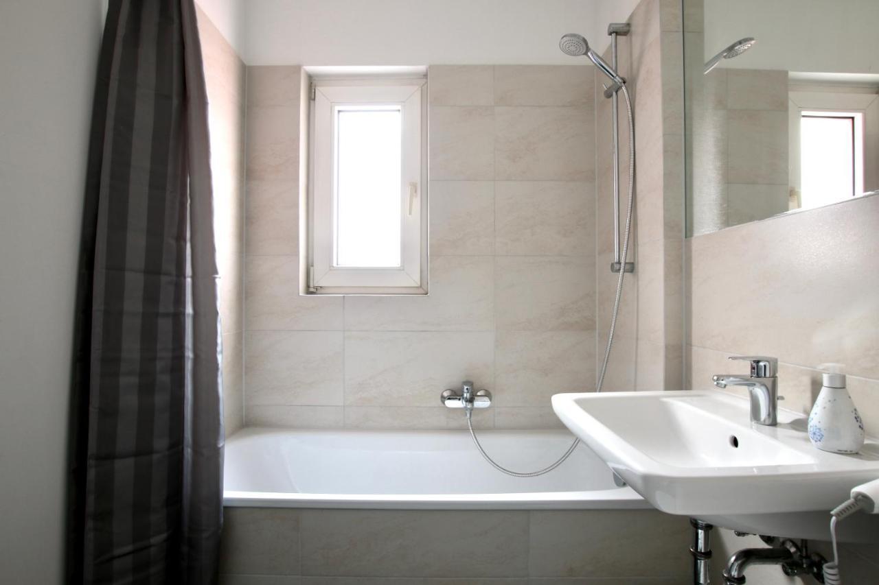 Arthouse Apartments Im Belgischen Viertel Cologne Exterior photo